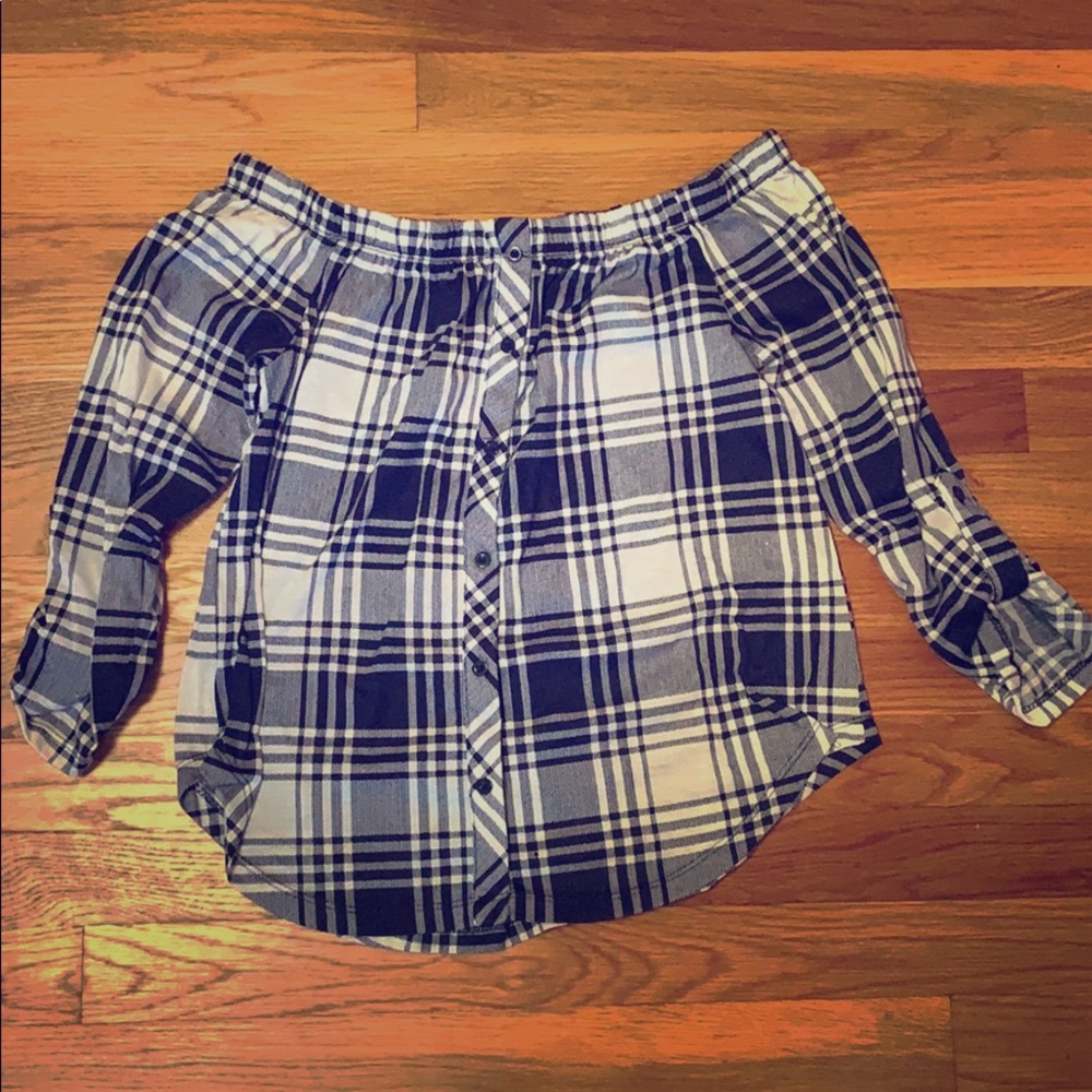 Plaid off the shoulder shirt!
